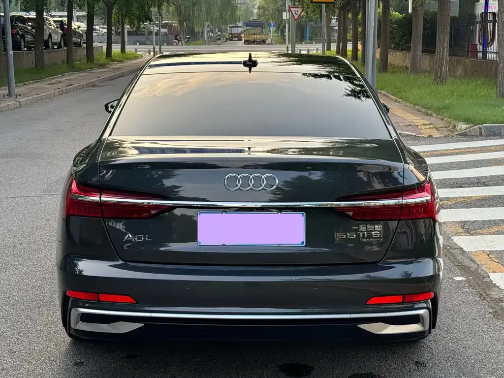 Audi A6L — фото 2