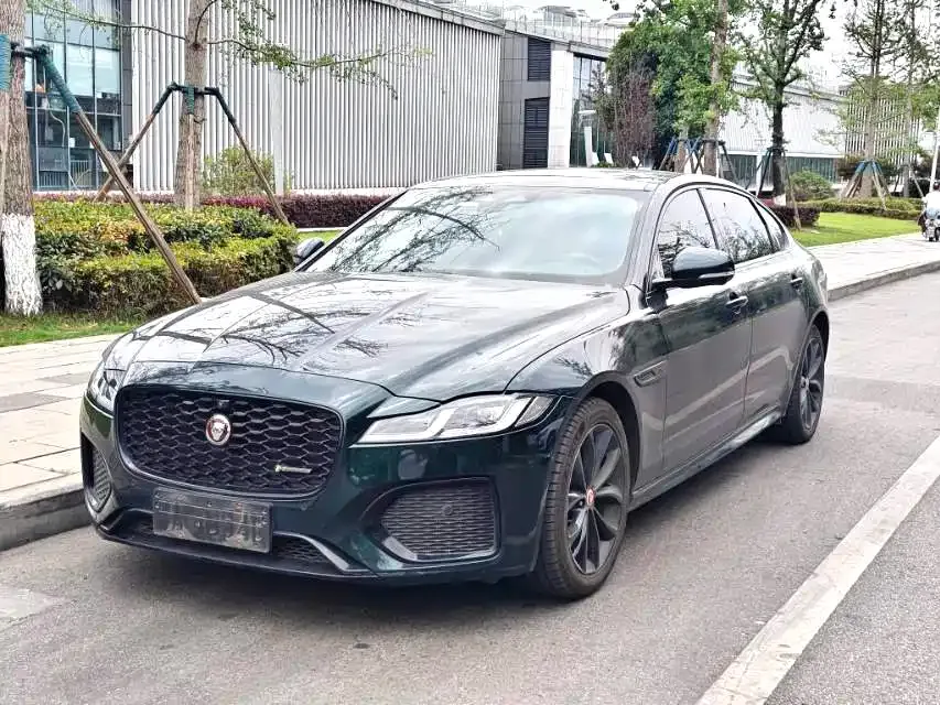 Jaguar XFL — фото 1