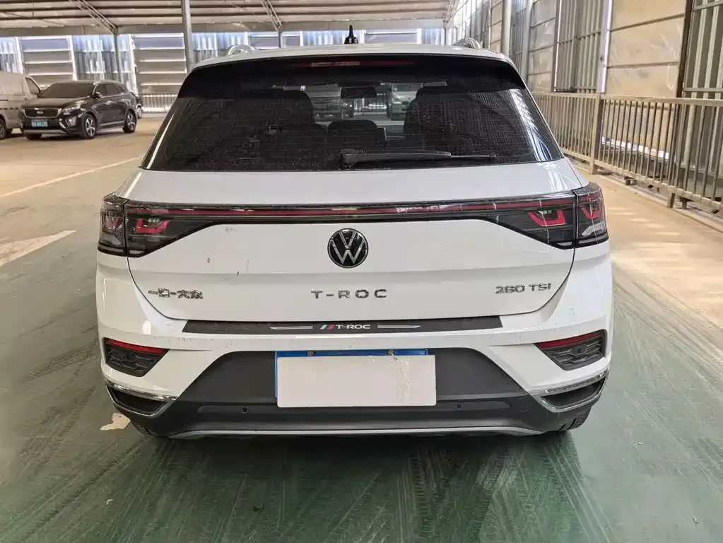 Volkswagen T-Roc — фото 4
