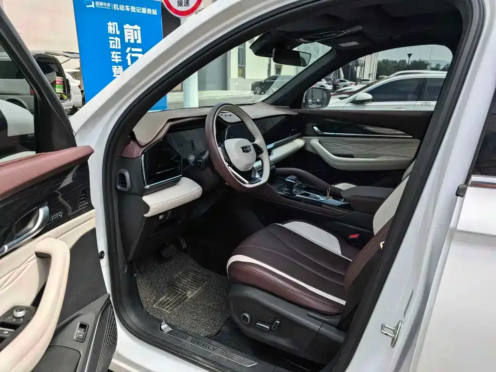 Geely Xingyue L — фото 3