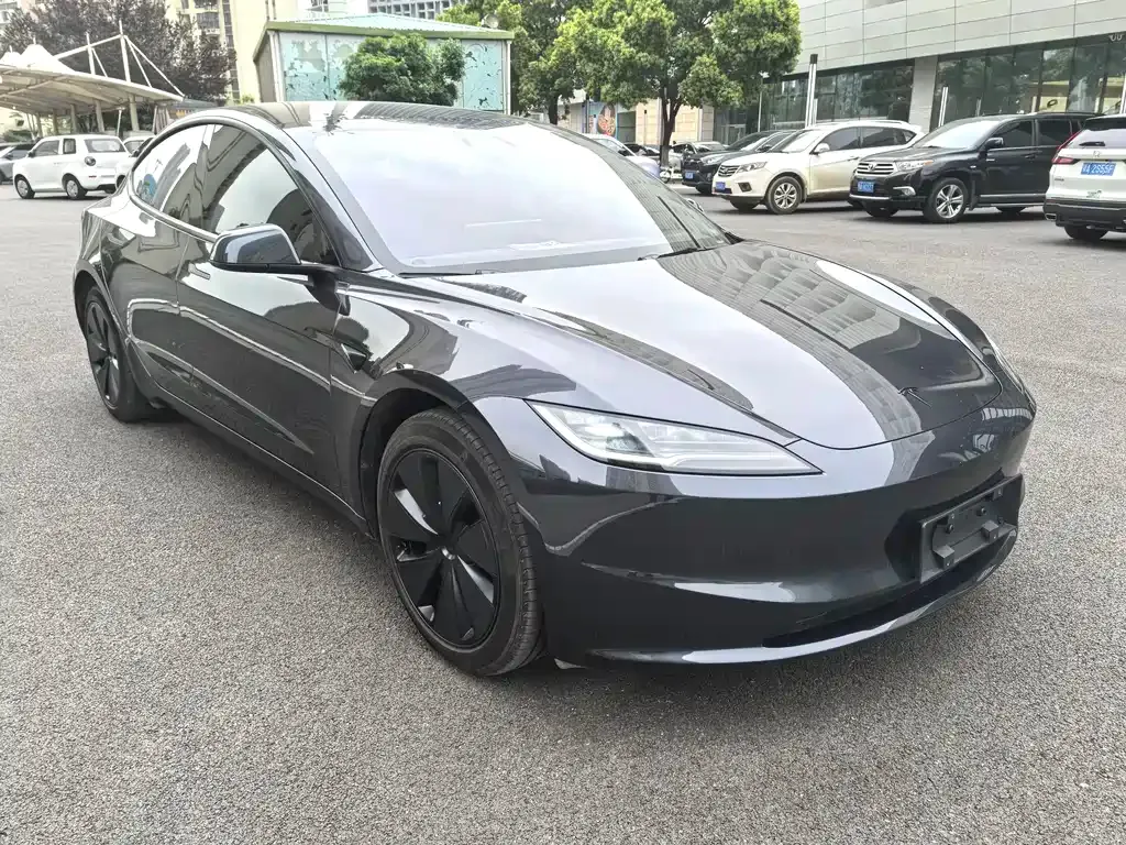 Tesla Model 3 — фото 8