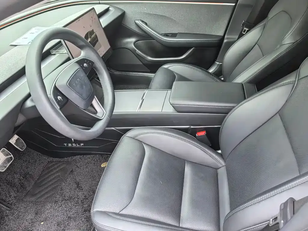 Tesla Model 3 — фото 4
