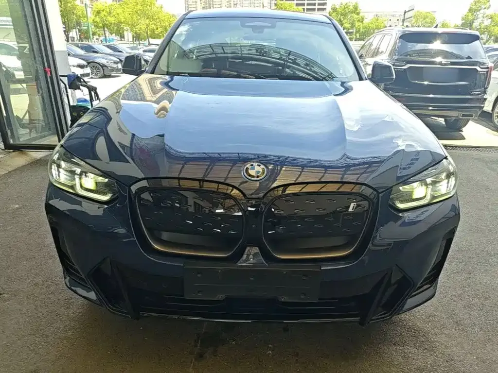 BMW iX3 — фото 2