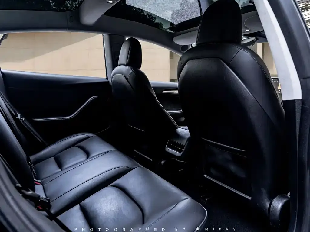 Tesla Model 3 — фото 4