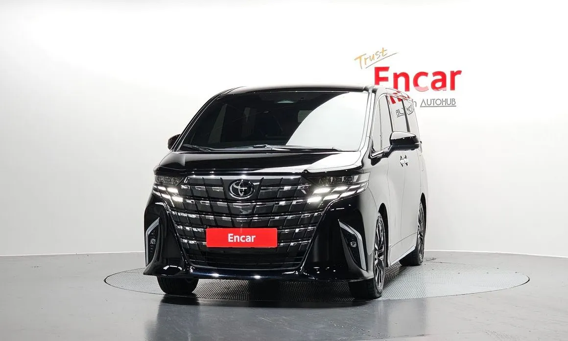 Toyota Alphard — фото 9