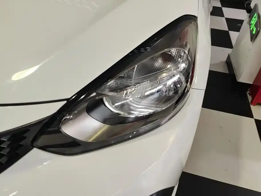 Honda Fit — фото 8