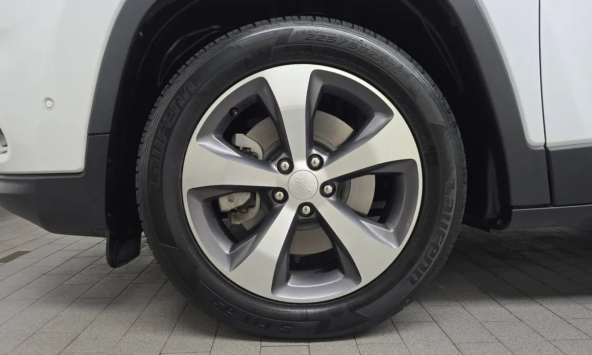 Jeep Cherokee 2021 из KR, фото 4