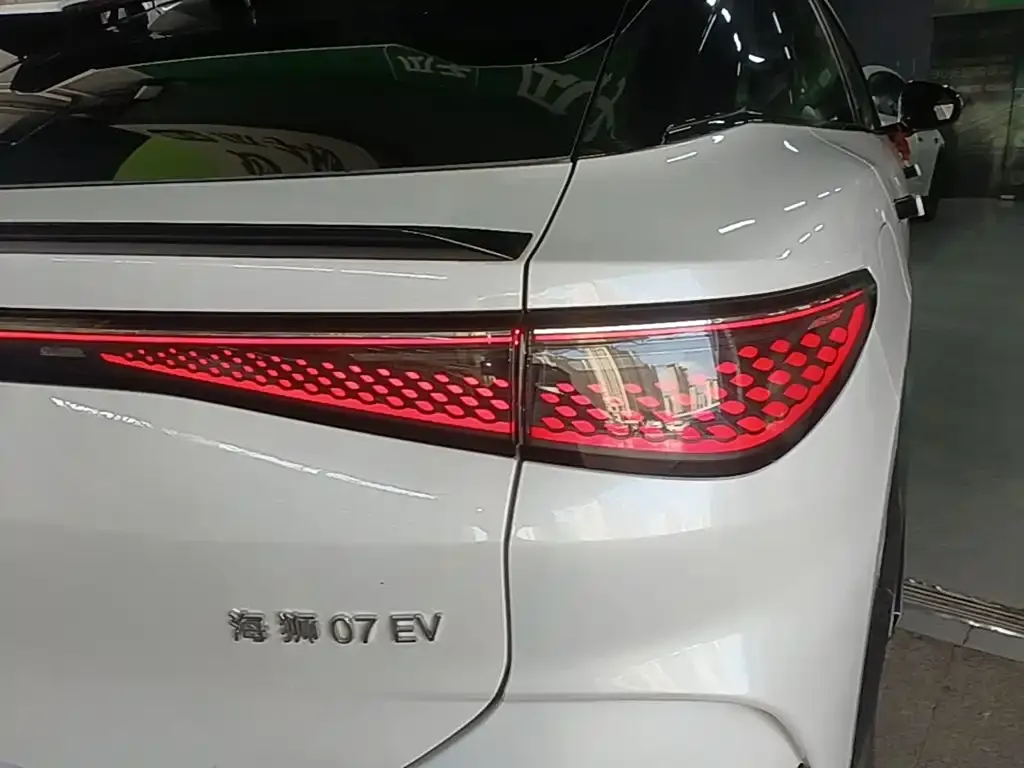 BYD Seal 07 EV — фото 3