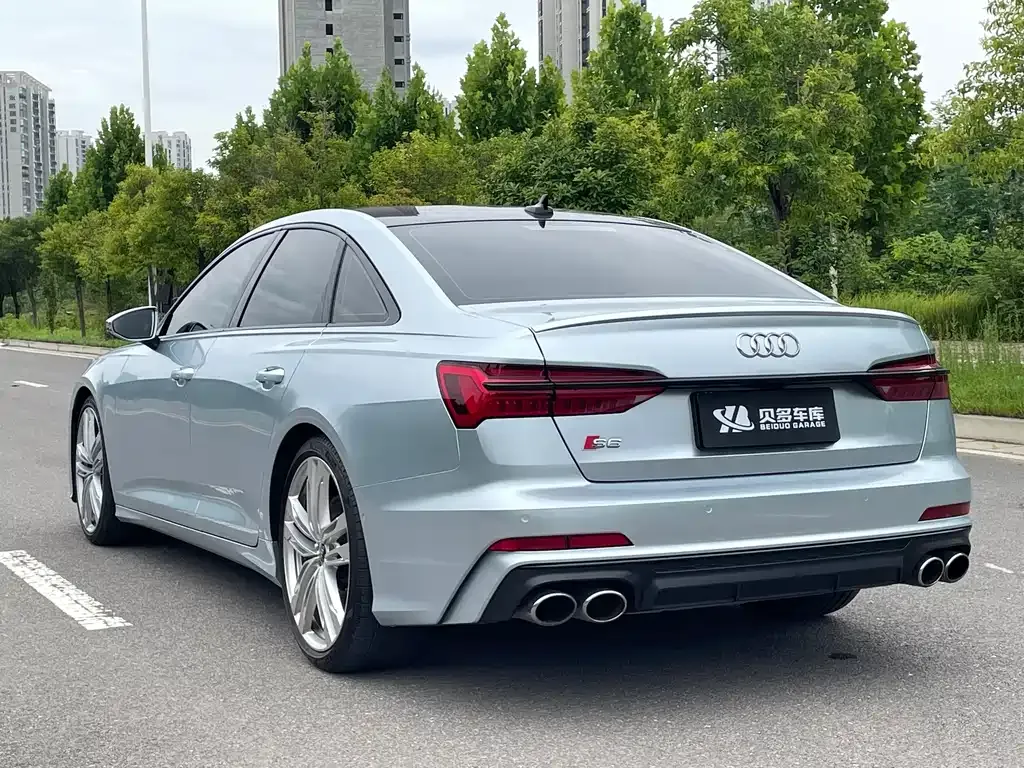 Audi S6 — фото 9