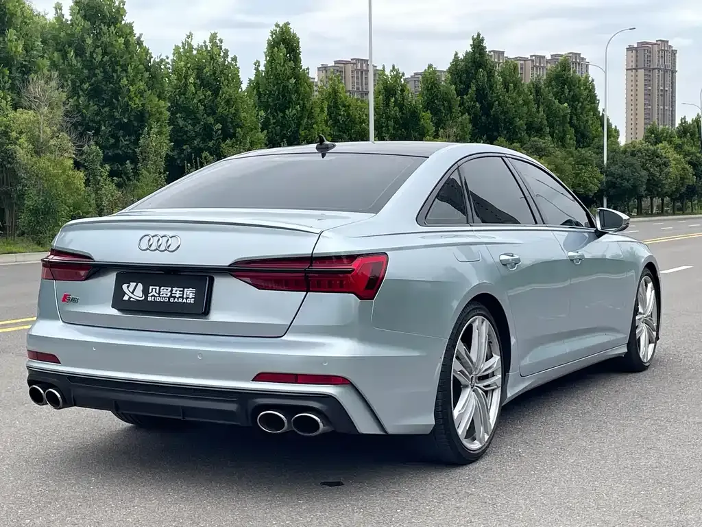 Audi S6 — фото 5
