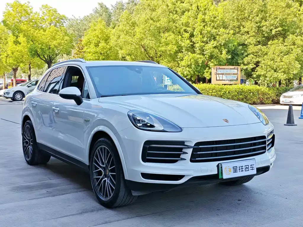 Porsche Cayenne Hybrid — фото 9