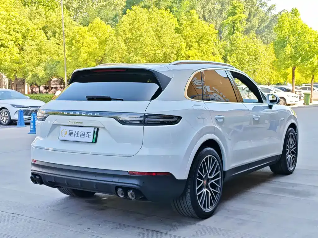 Porsche Cayenne Hybrid — фото 8