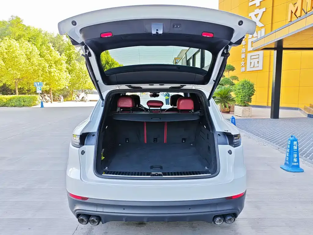 Porsche Cayenne Hybrid — фото 7