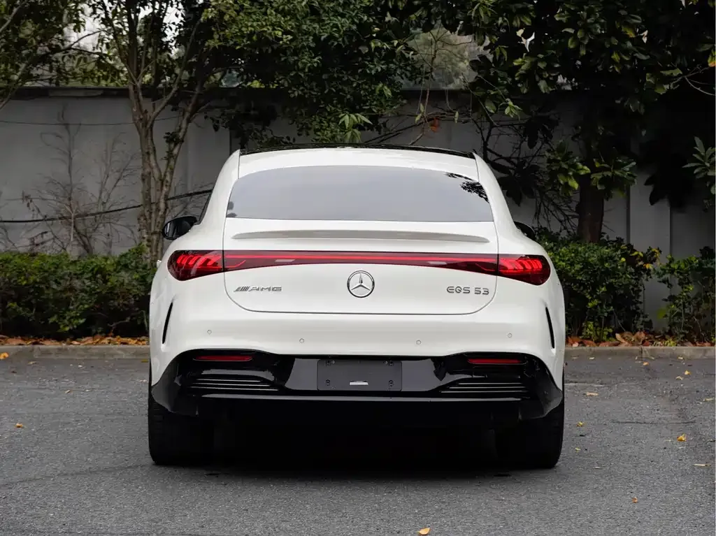 Mercedes-Benz EQS AMG — фото 7