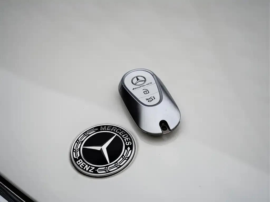 Mercedes-Benz EQS AMG — фото 3