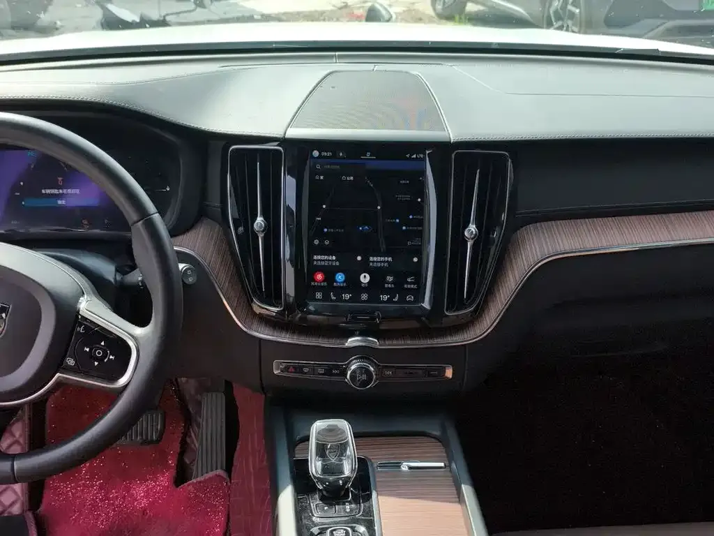 Volvo XC60 PHEV 2022 из CN, фото 7