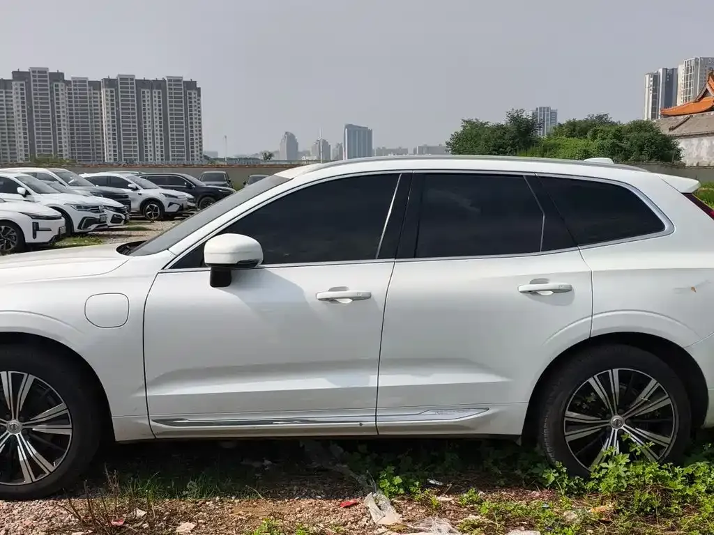 Volvo XC60 PHEV 2022 из CN, фото 8