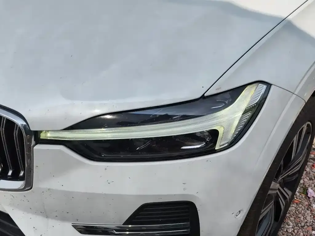 Volvo XC60 PHEV 2022 из CN, фото 2