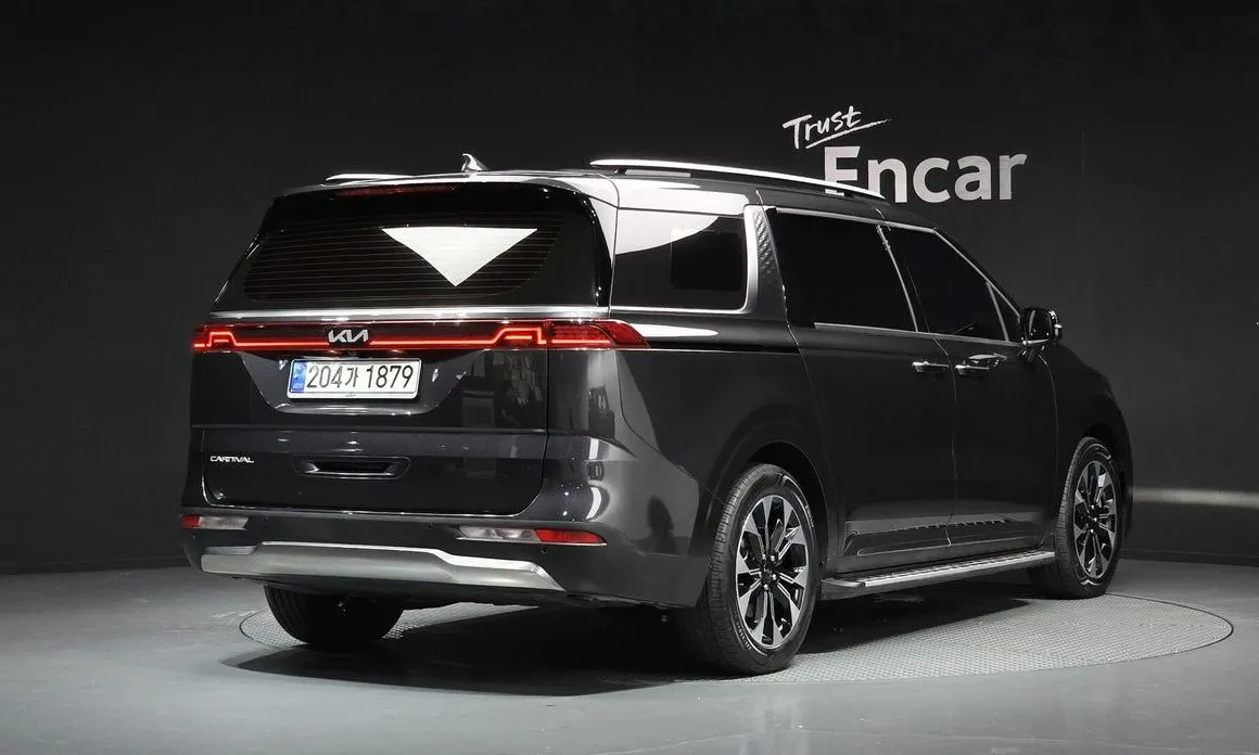 Kia Carnival — фото 6