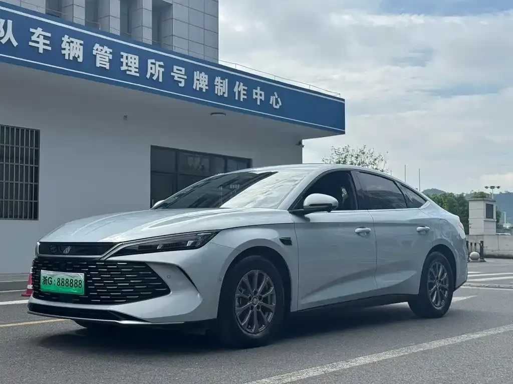 BYD Qin L — фото 2