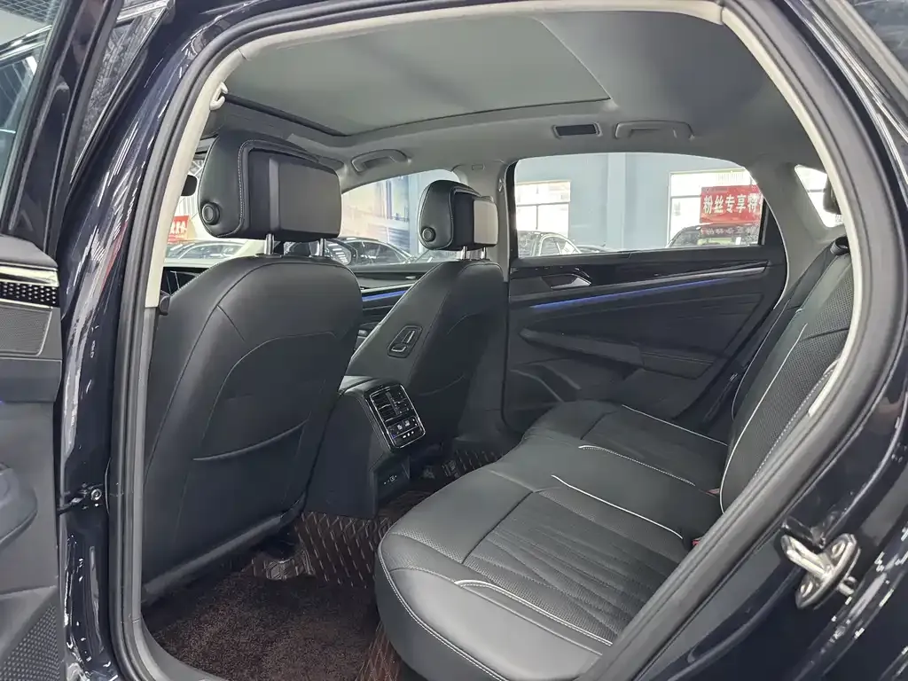 Volkswagen Passat — фото 6