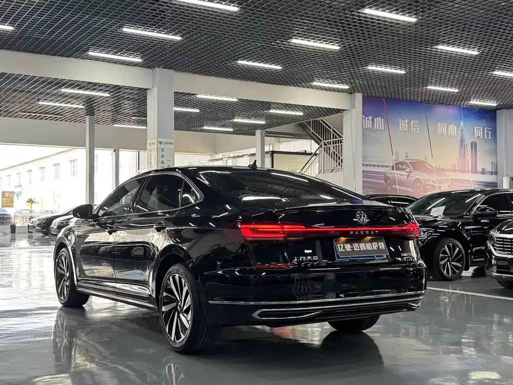 Volkswagen Passat — фото 9