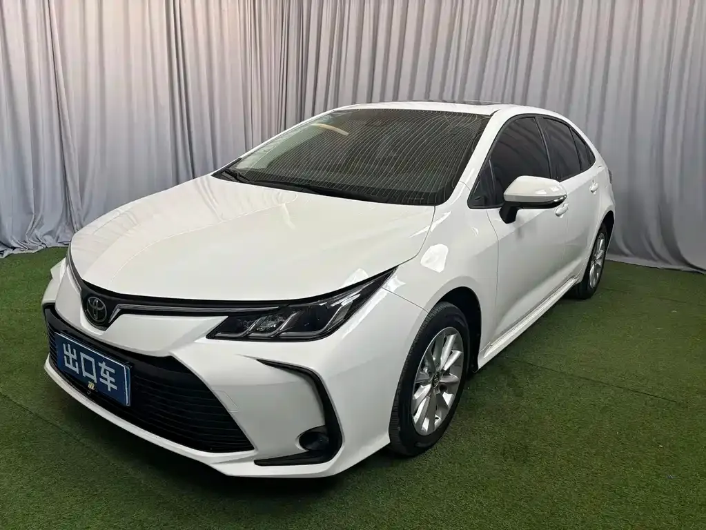 Toyota Corolla — фото 1