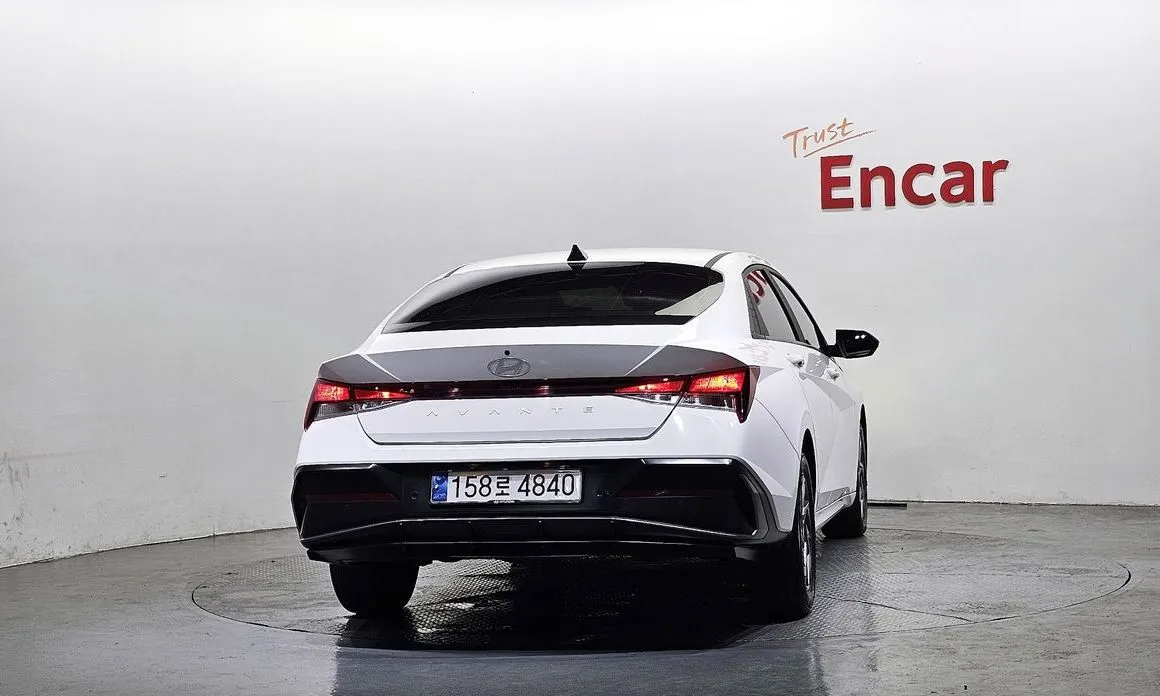 Hyundai AVANTE — фото 9