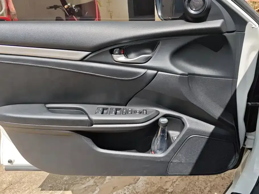 Honda Civic — фото 2