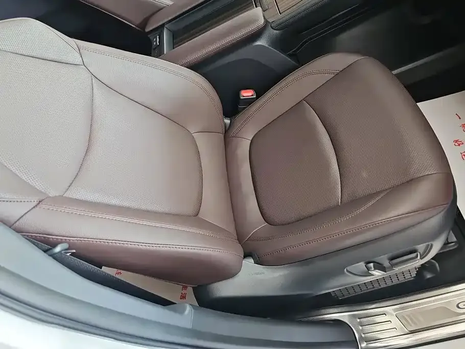 Toyota Granvia — фото 7