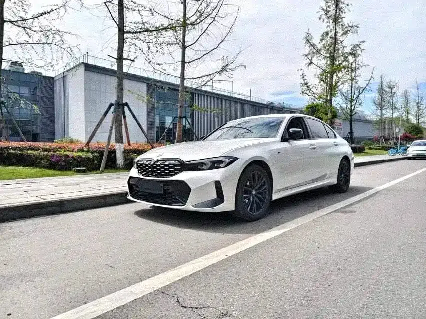 BMW 3 Series — фото 1