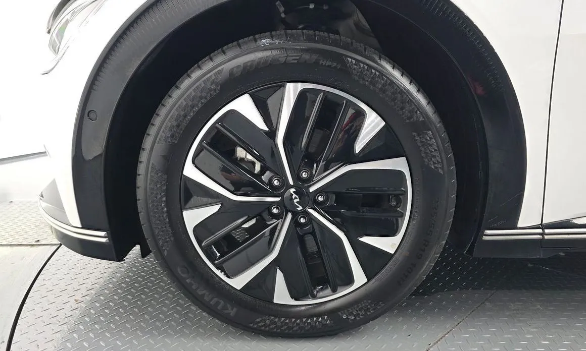 Kia EV6 — фото 4