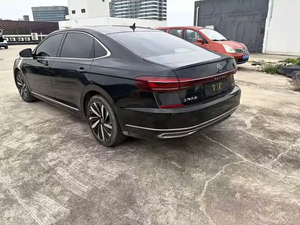 Volkswagen Passat — фото 5
