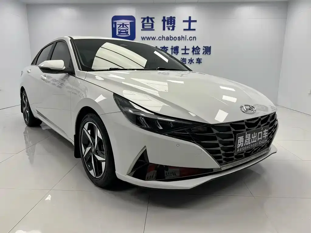 Hyundai Elantra — фото 6