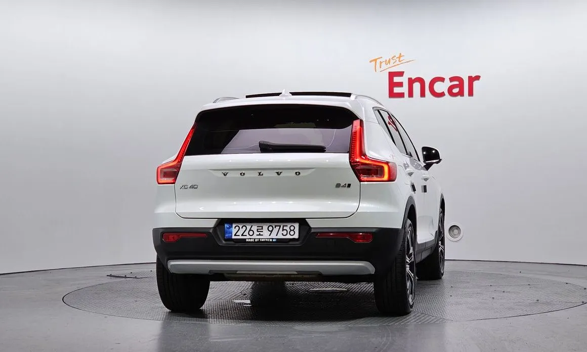 Volvo XC40 2022 из KR, фото 8