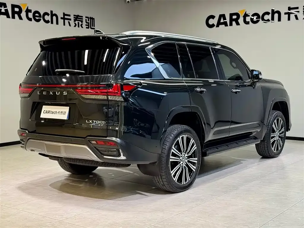 Lexus LX — фото 6