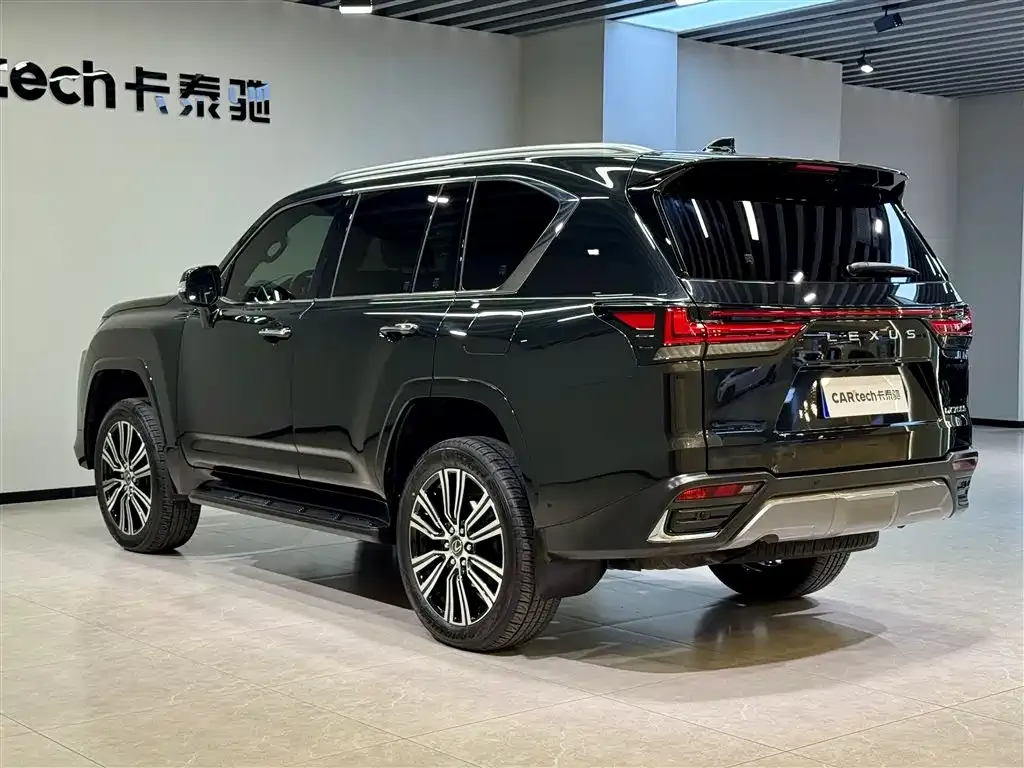 Lexus LX — фото 3