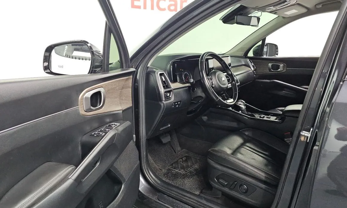 Kia Sorento — фото 8