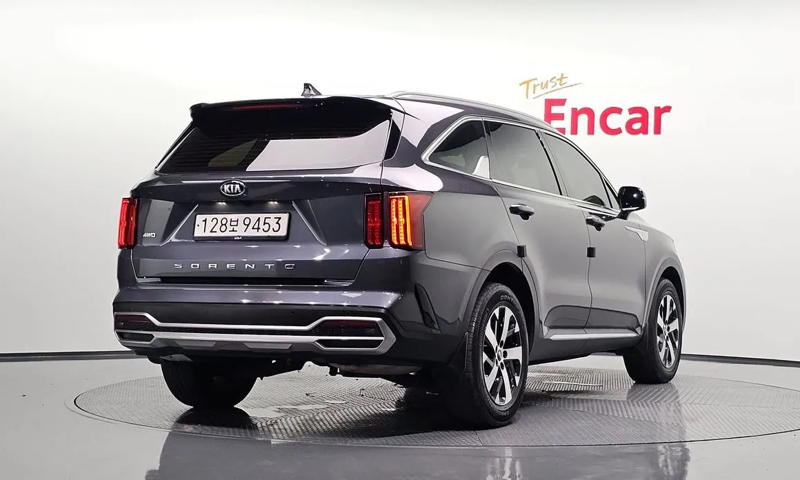 Kia Sorento — фото 7