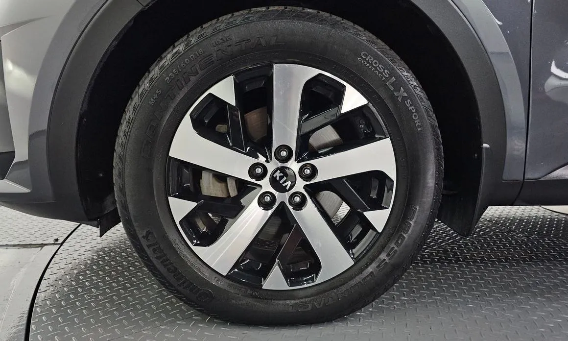 Kia Sorento — фото 6
