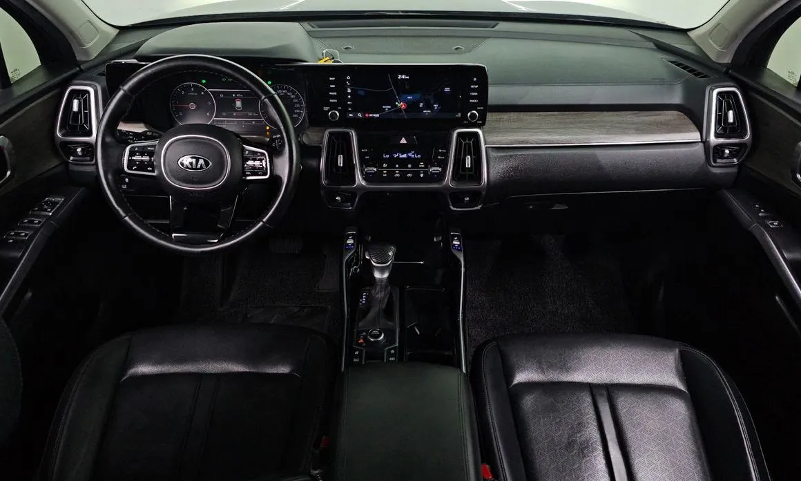 Kia Sorento — фото 4