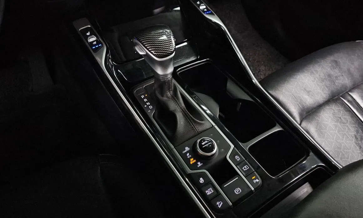 Kia Sorento — фото 9