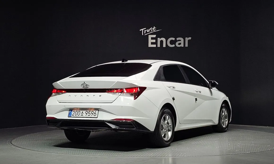 Hyundai AVANTE — фото 3