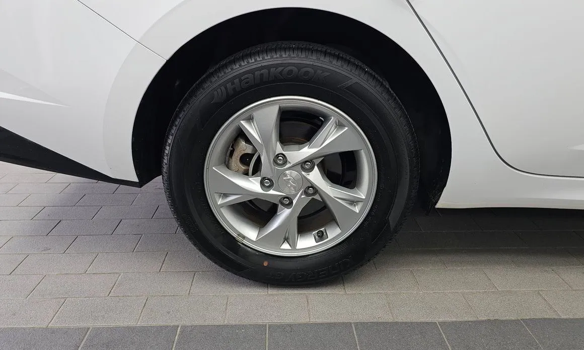 Hyundai AVANTE — фото 2