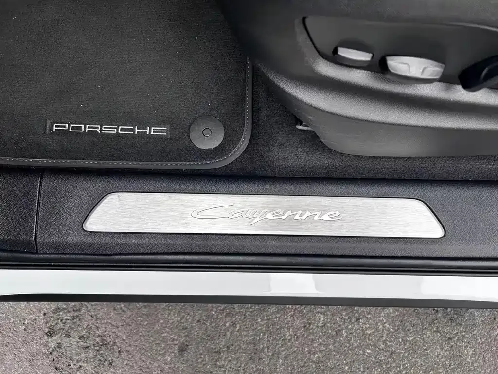 Porsche Cayenne — фото 3