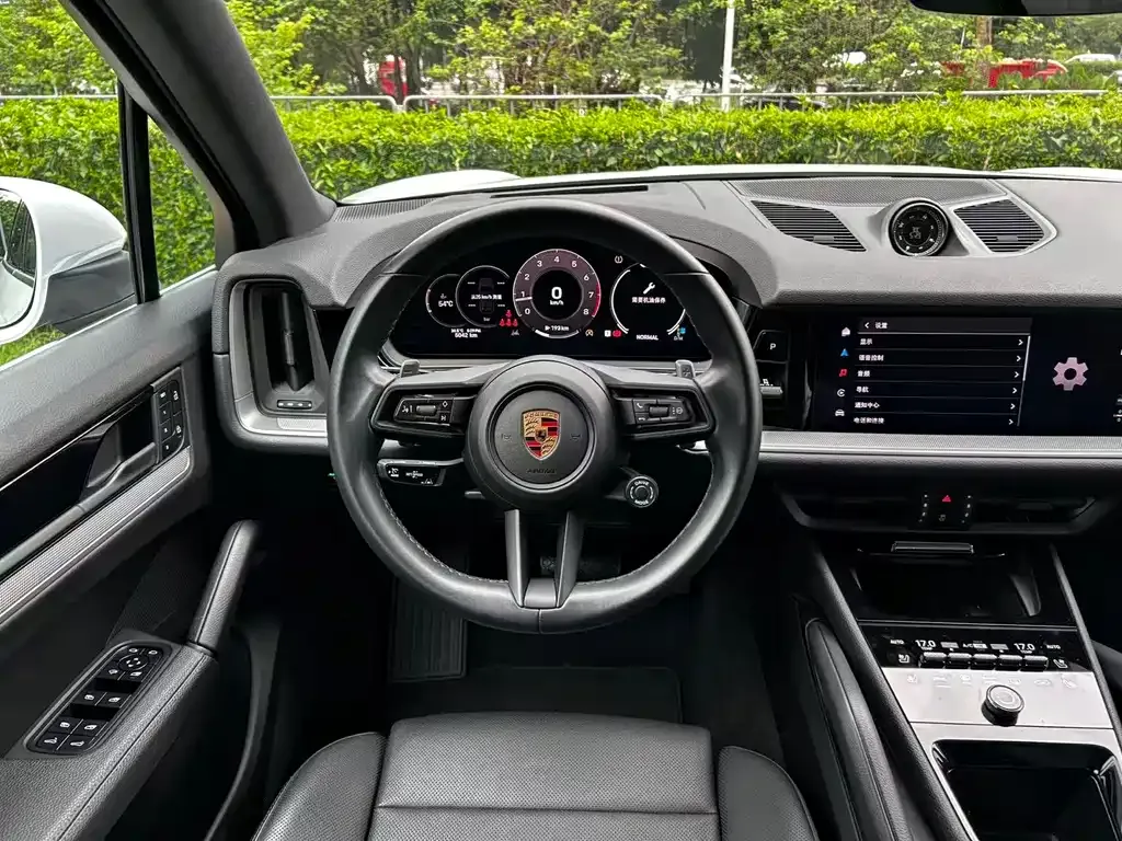 Porsche Cayenne — фото 4