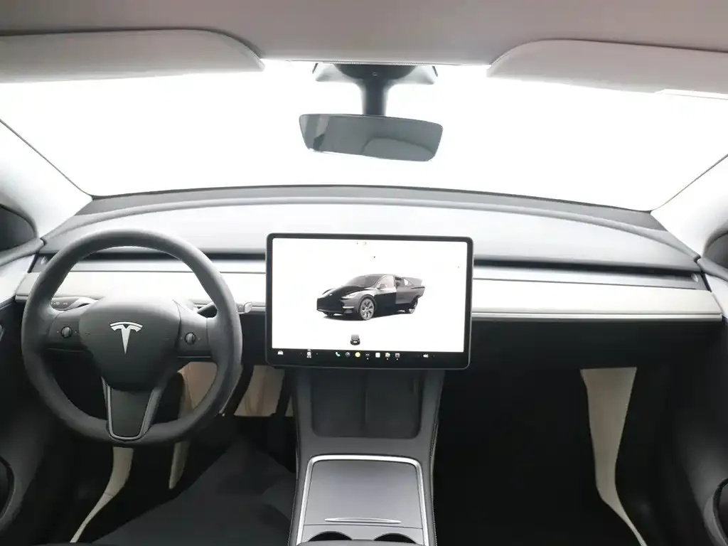 Tesla Model Y — фото 6