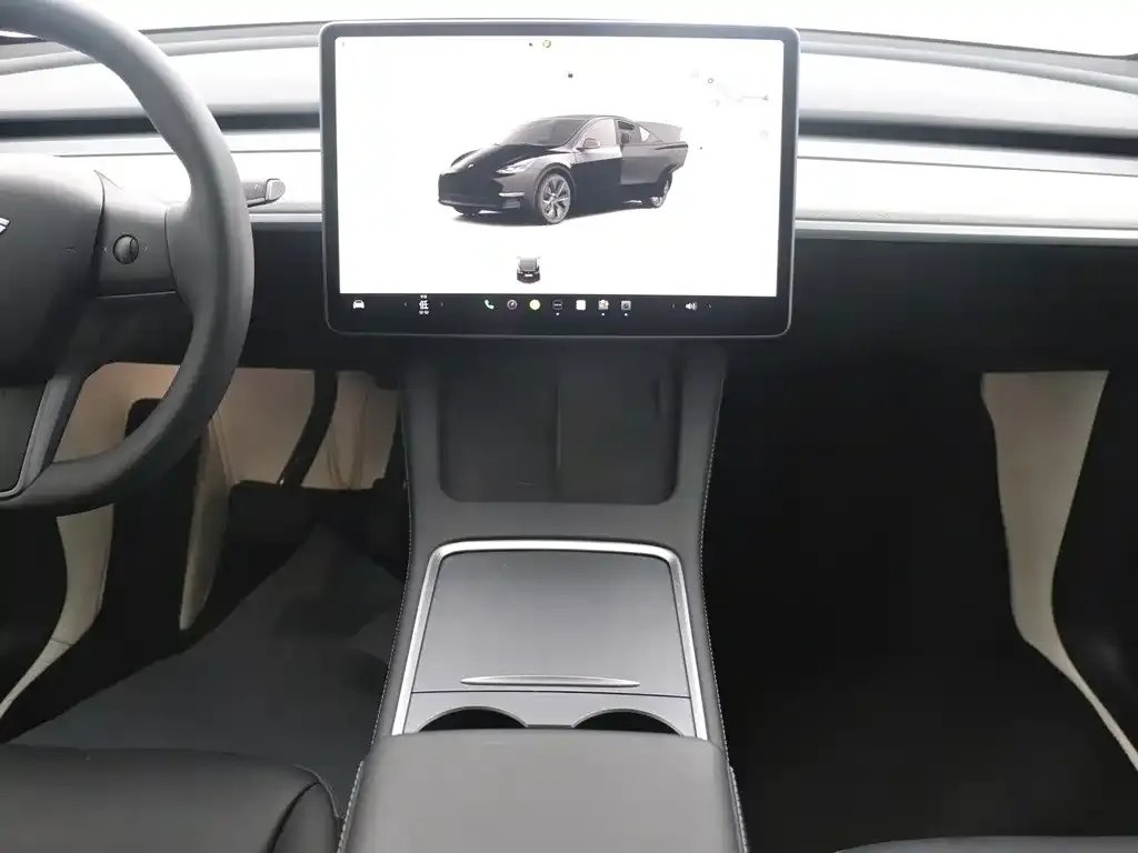Tesla Model Y — фото 5