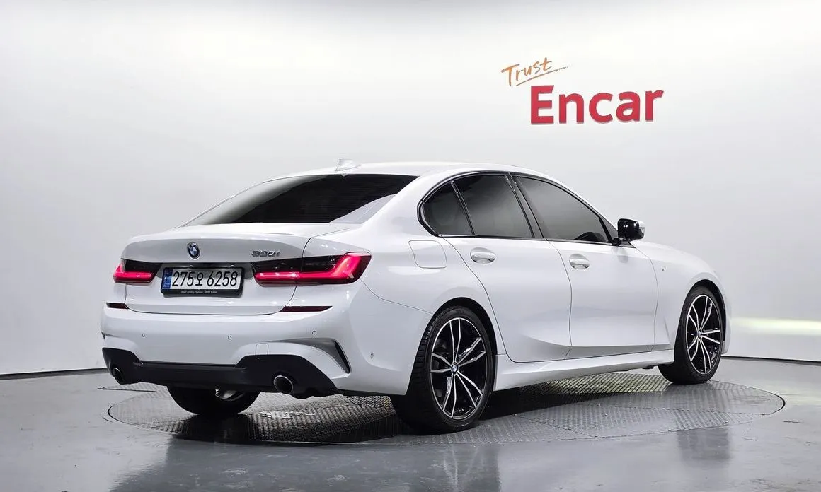 BMW 3-Series 2022 из KR, фото 8