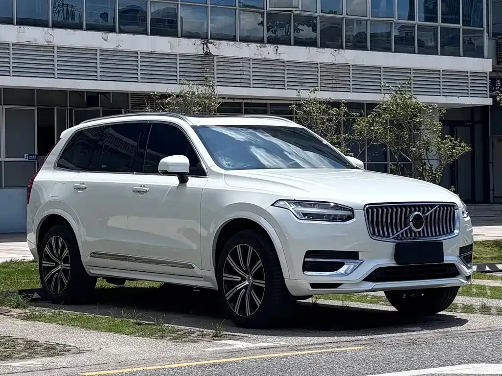 Volvo XC90 — фото 7